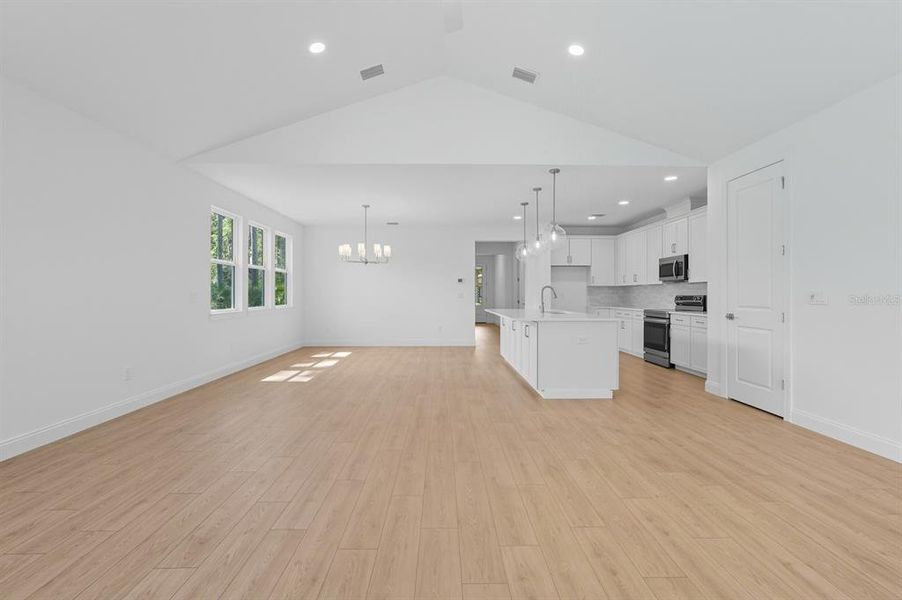 Spacious, unfurnished interior of a new home in Palm Coast Homes, Palm Coast (Image 19).