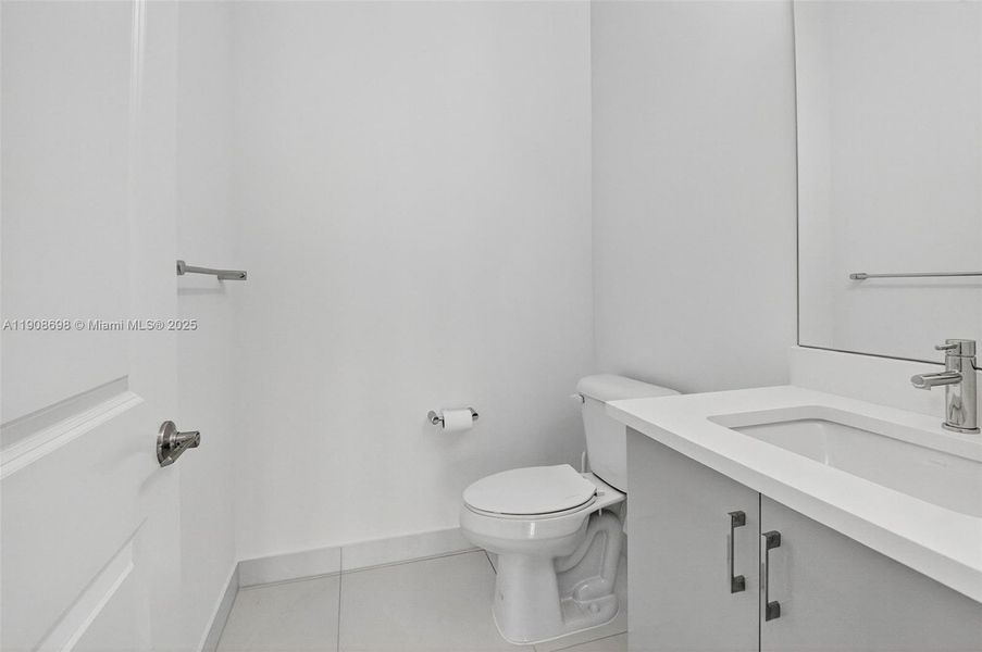 Furnished interior view inside a new home in , Boynton Beach (Image 19).