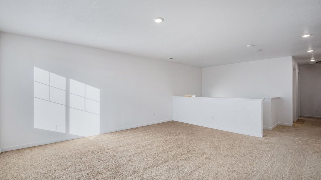 Spacious, unfurnished interior of a new home in Silver Peaks, Lochbuie (Image 24).