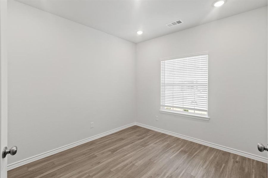 Spacious, unfurnished interior of a new home in Retreat at Fossil Creek, Fort Worth (Image 15).
