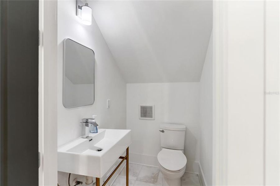 Furnished interior view inside a new home in , Sarasota (Image 39).