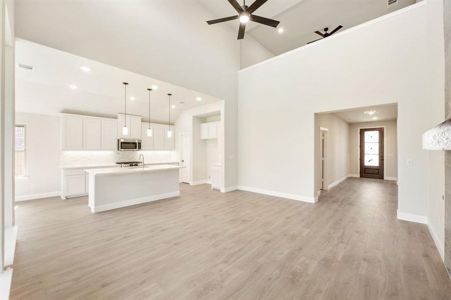 Spacious, unfurnished interior of a new home in Woodstone, Providence Village (Image 23). Spacious, unfurnished interior of a new home in Woodstone, Providence Village (Image 23).