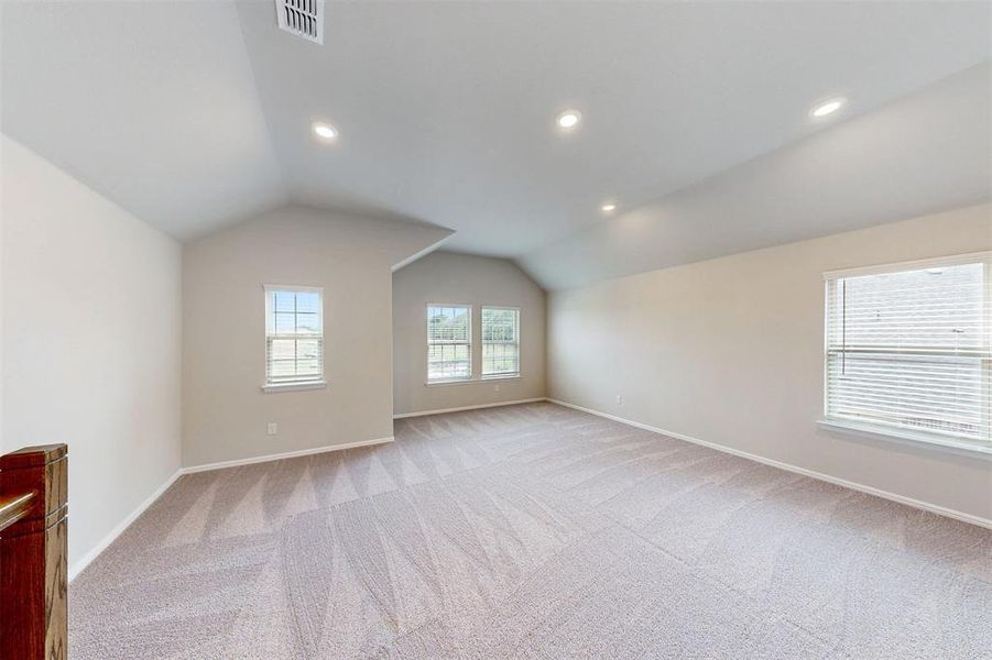 Spacious, unfurnished interior of a new home in Kings Way, Denton (Image 27). Spacious, unfurnished interior of a new home in Kings Way, Denton (Image 27).