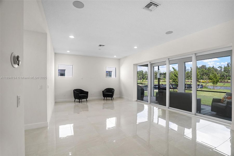 Image 47 of a home in .