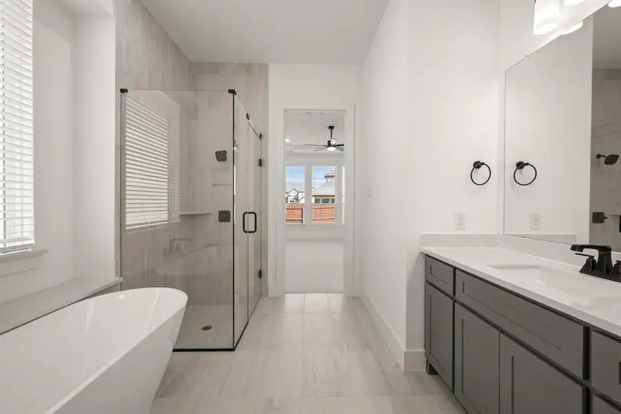 2201 Phoebe- Primary Suite-4