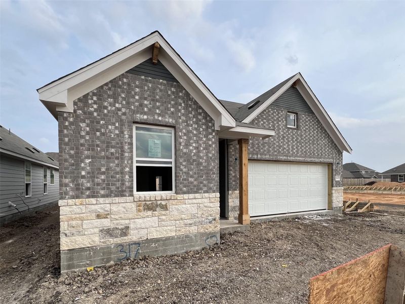 In-progress construction of a new home in Rolling Glen, Hutto, TX (Image 21).
