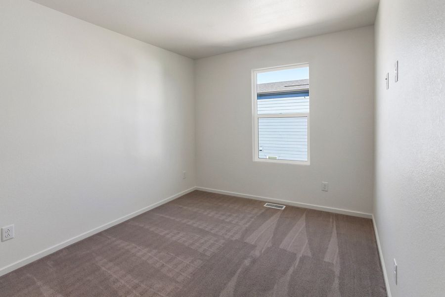 Spacious, unfurnished interior of a new home in Bloom, Fort Collins (Image 25).