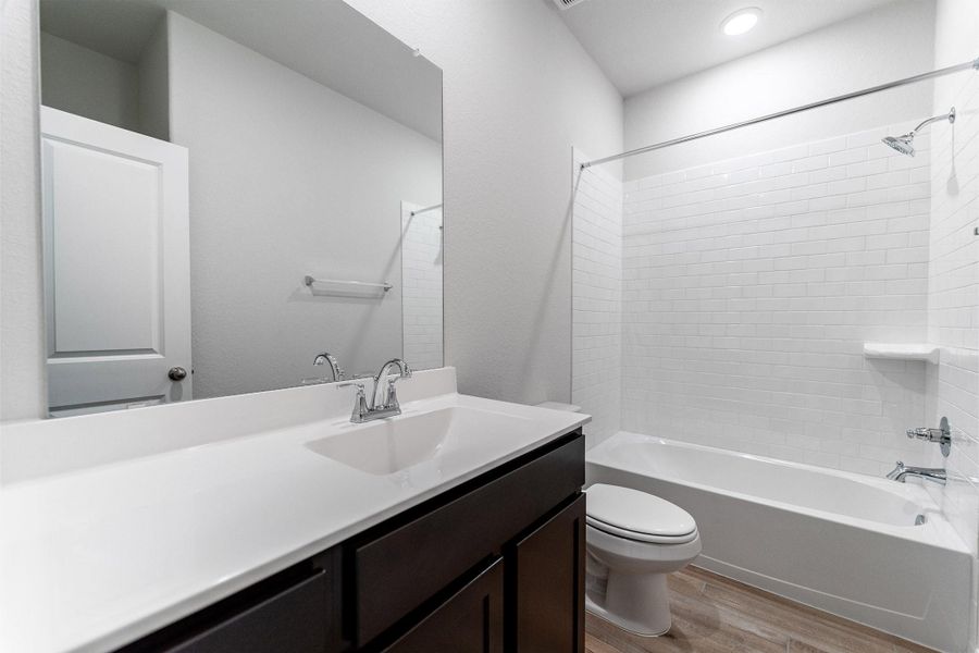 Furnished interior view inside a new home in Canterra Creek, Rosharon (Image 3).