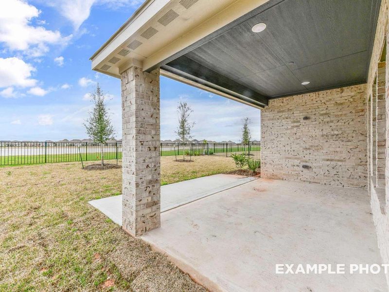 Exterior details and patio area of a home in Sierra Vista, Rosharon (Image 2). Exterior details and patio area of a home in Sierra Vista, Rosharon (Image 2).