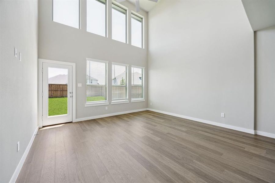 Spacious, unfurnished interior of a new home in Eastridge, McKinney (Image 22). Spacious, unfurnished interior of a new home in Eastridge, McKinney (Image 22).