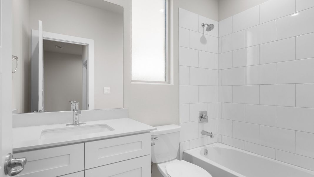 Representative furnished interior of a home built from the GLENWOOD by D.R. Horton in Northwest Passage, Midland (Image 8). Representative furnished interior of a home built from the GLENWOOD by D.R. Horton in Northwest Passage, Midland (Image 8).