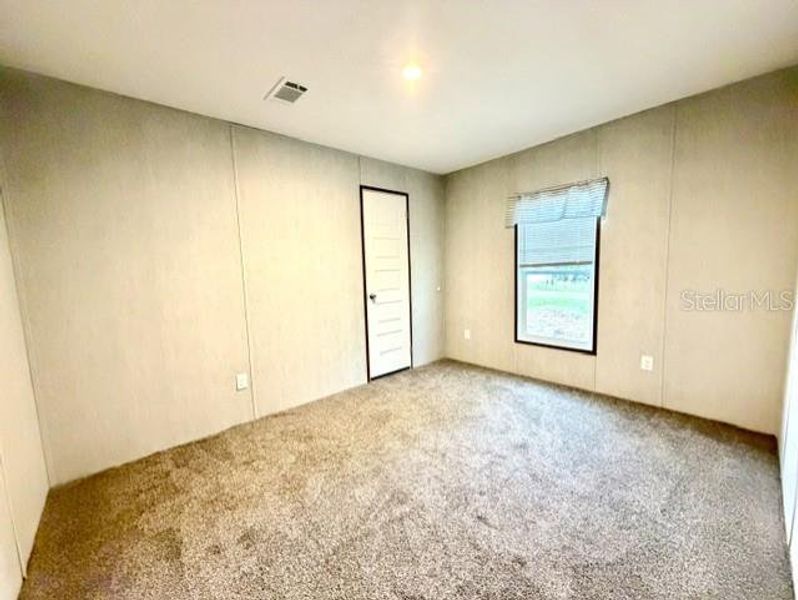 Spacious, unfurnished interior of a new home in , Chiefland (Image 19).