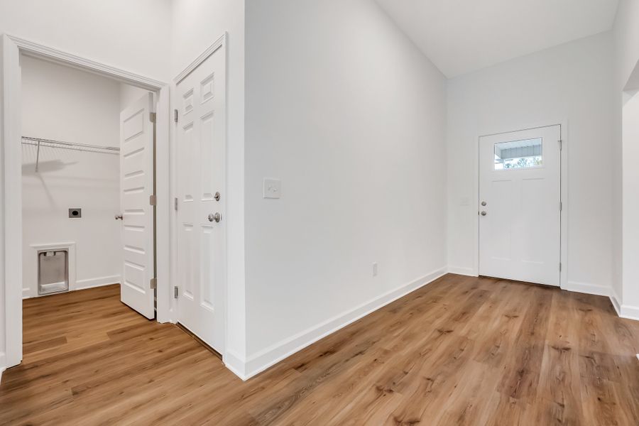 Spacious, unfurnished interior of a new home in Barton's Bend, Crestview (Image 26). Spacious, unfurnished interior of a new home in Barton's Bend, Crestview (Image 26).
