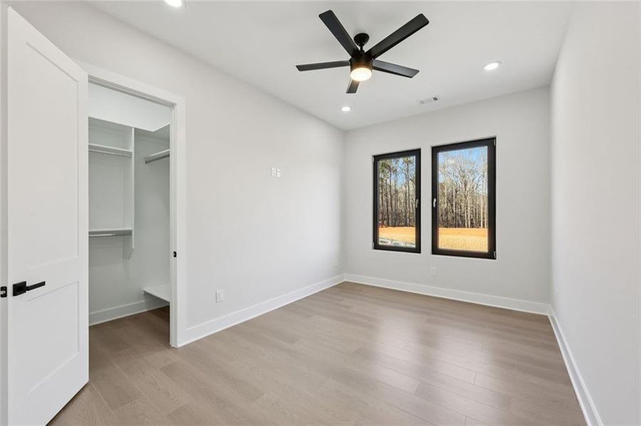 Spacious, unfurnished interior of a new home in , Auburn (Image 57).