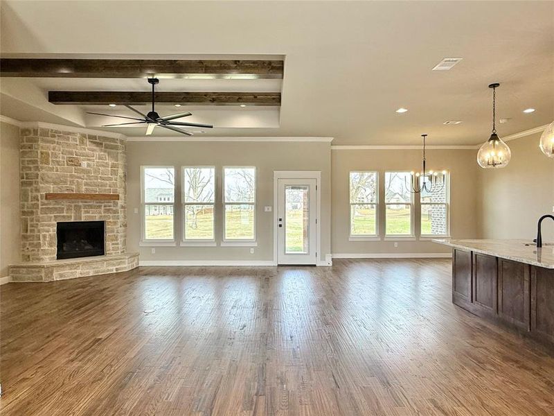 Spacious, unfurnished interior of a new home in , Granbury (Image 28).