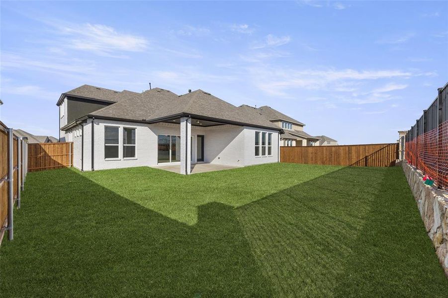 2241 Bottlebrush  Back 2