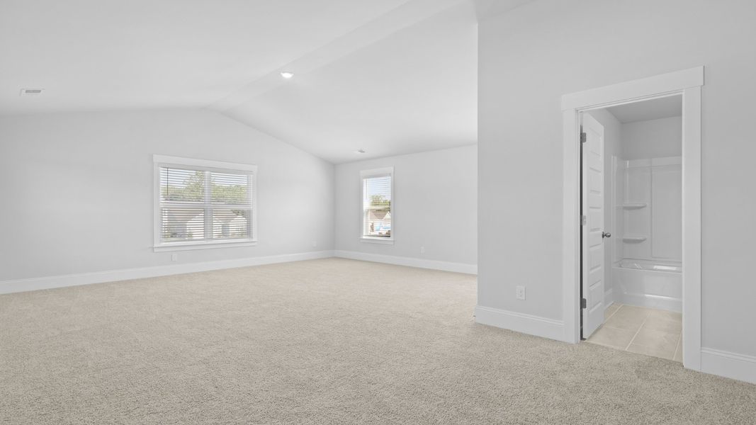 Representative unfurnished interior of a home built from the SPRUCEWOOD by D.R. Horton in Sheep Island, Summerville (Image 32).