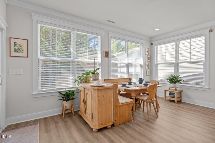 1753 Birdhaven- breakfast room 1