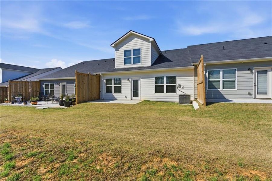 Exterior details and patio area of a home in Silver Leaf, Dawsonville (Image 23).