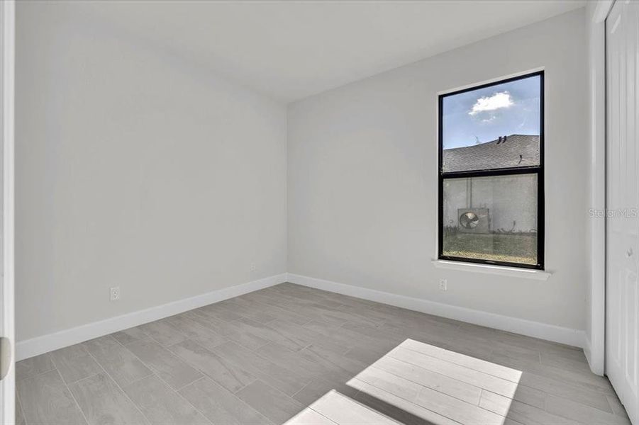 Spacious, unfurnished interior of a new home in , Cape Coral (Image 33).