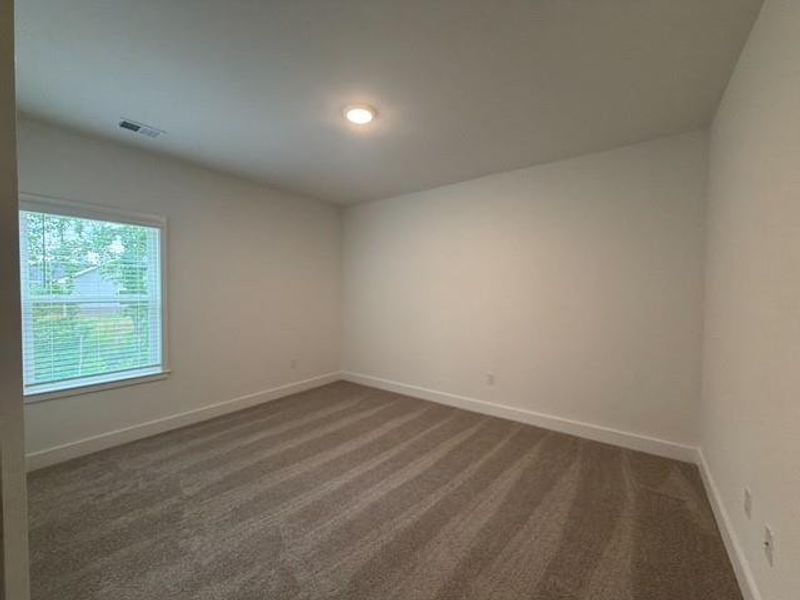 Spacious, unfurnished interior of a new home in Tuscany Hills, Douglasville (Image 24).