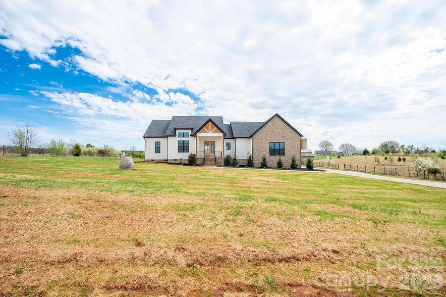 Image 47 of a home in . Image 47 of a home in .