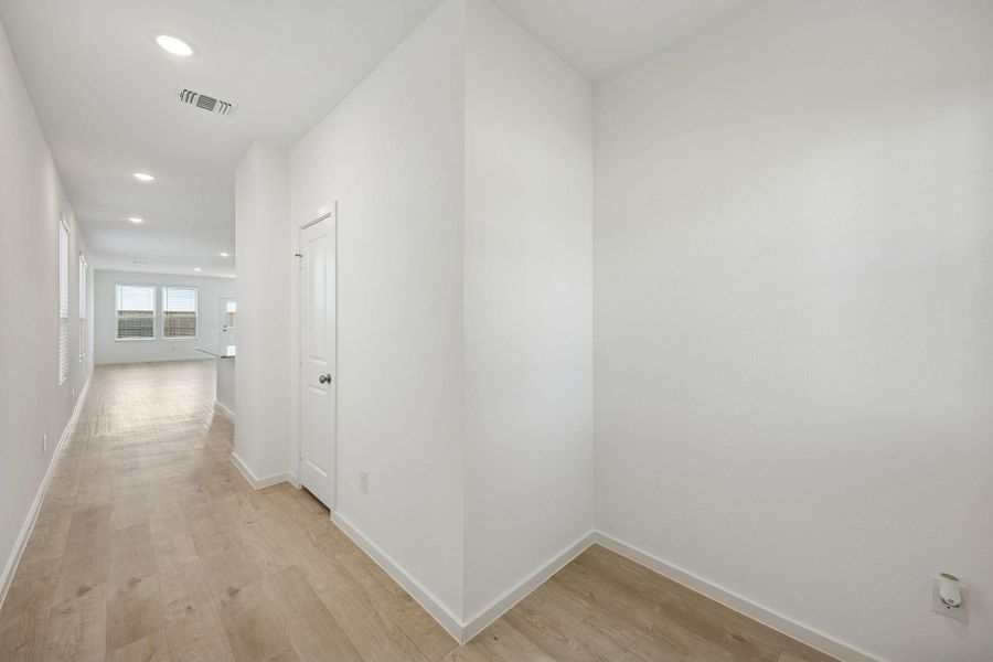 MODEL HOME images may NOT be consistent with the finished product.