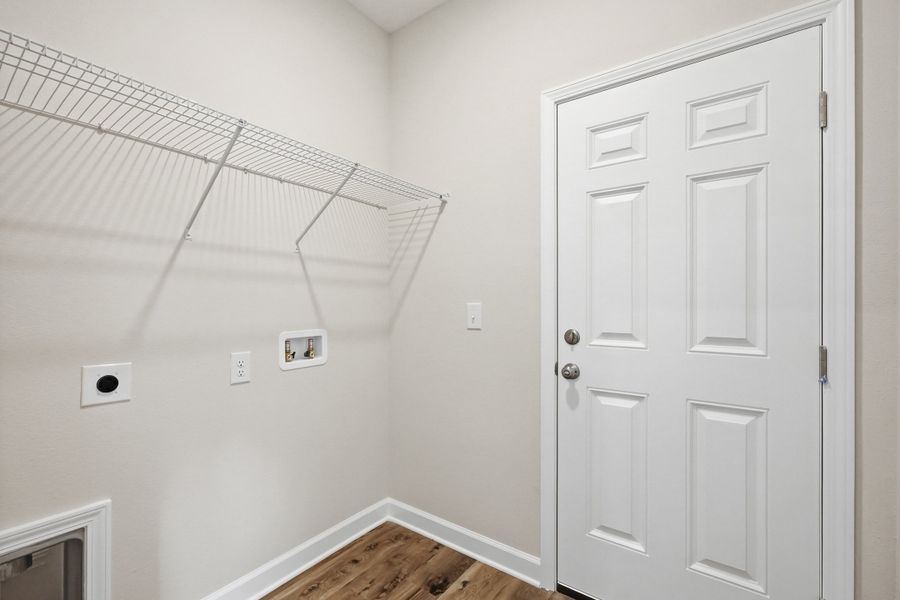 Spacious, unfurnished interior of a new home in , Crestview (Image 22).