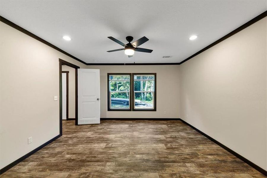 Spacious, unfurnished interior of a new home in , Waleska (Image 17).