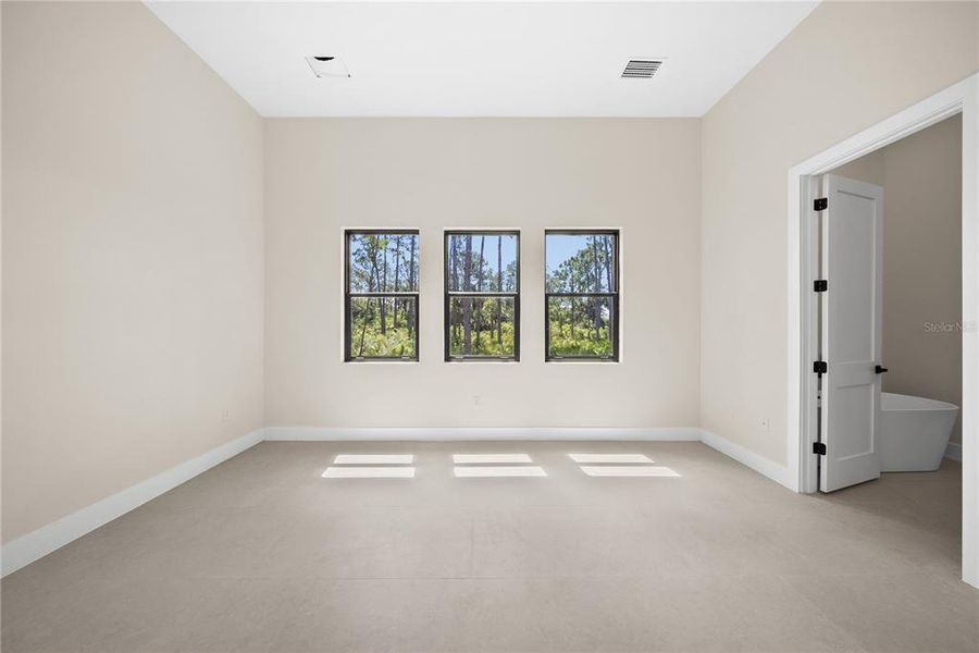 Spacious, unfurnished interior of a new home in , Port Charlotte (Image 68). Spacious, unfurnished interior of a new home in , Port Charlotte (Image 68).
