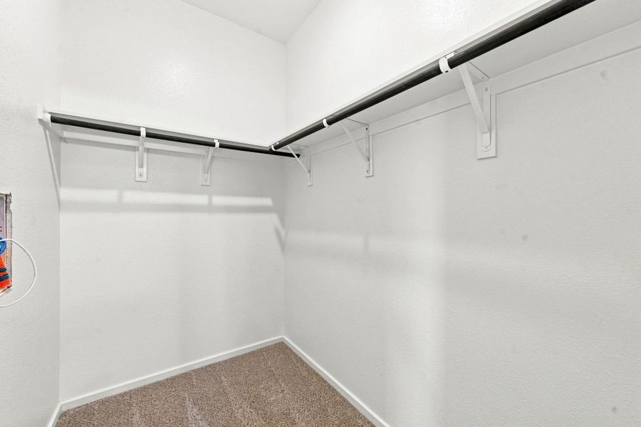 Spacious, unfurnished interior of a new home in Laurel Landing, Alvin (Image 16).