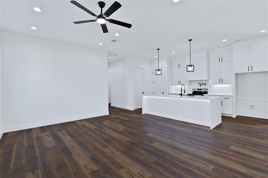 Image 20 of a home in . Image 20 of a home in .