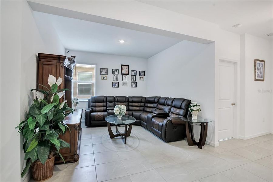 Furnished interior view inside a new home in Cypress Park Estates, Haines City (Image 15).