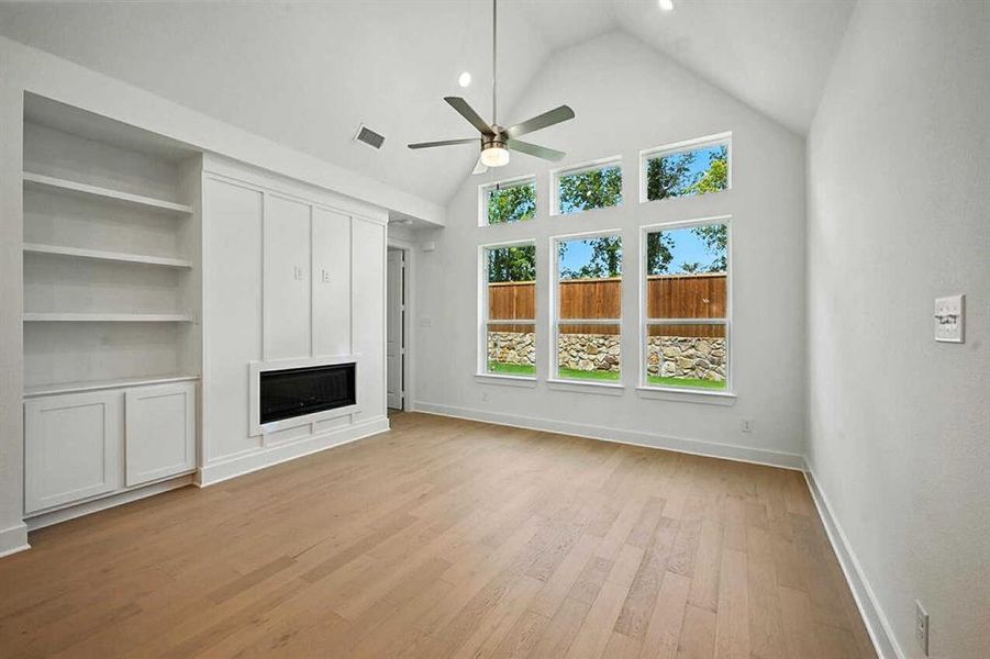 Spacious, unfurnished interior of a new home in Heritage Ranch: 50ft. lots, Sherman (Image 26). Spacious, unfurnished interior of a new home in Heritage Ranch: 50ft. lots, Sherman (Image 26).