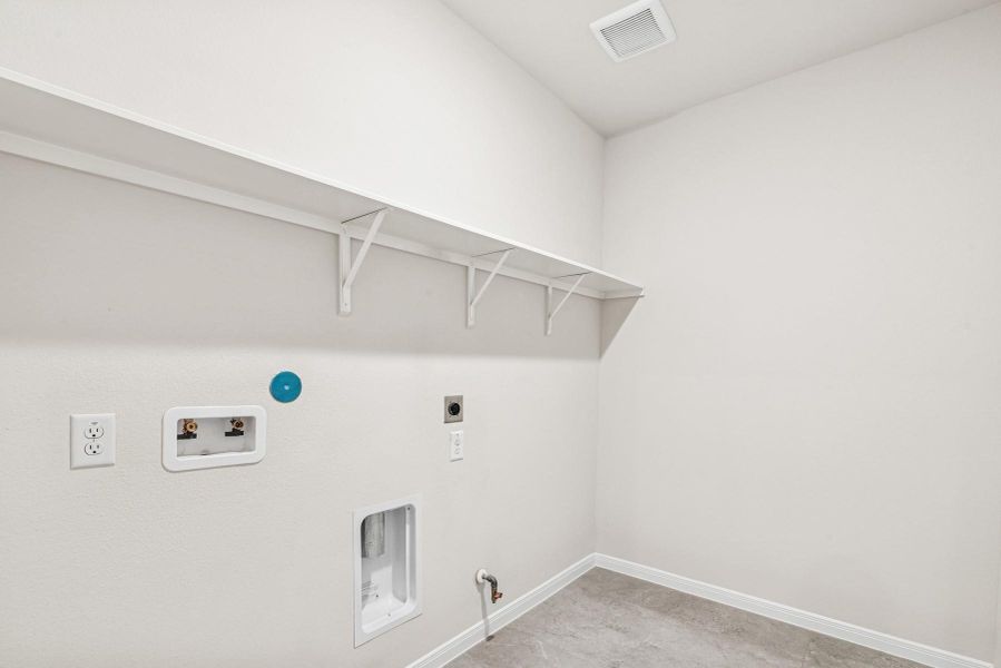 Spacious, unfurnished interior of a new home in Jordan Ranch 45' Homesites, Fulshear (Image 17). Spacious, unfurnished interior of a new home in Jordan Ranch 45' Homesites, Fulshear (Image 17).