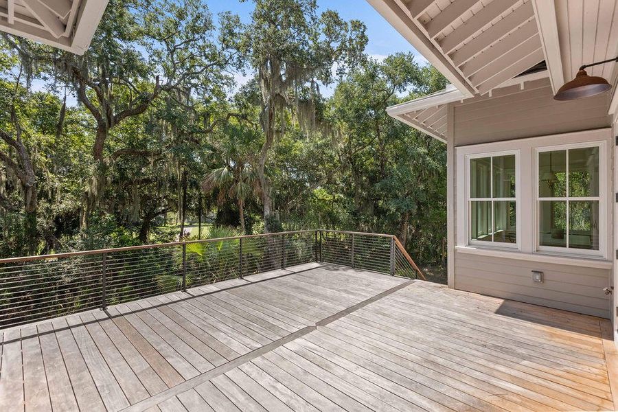 Exterior details and patio area of a home in , Seabrook Island (Image 3).