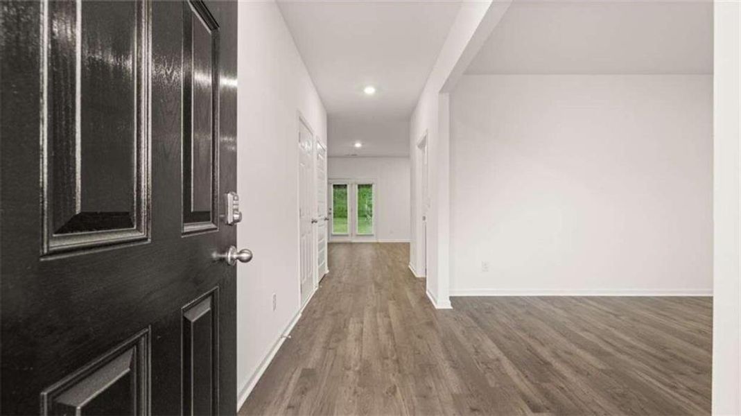 Spacious, unfurnished interior of a new home in Poplar Preserve, Newnan (Image 27). Spacious, unfurnished interior of a new home in Poplar Preserve, Newnan (Image 27).