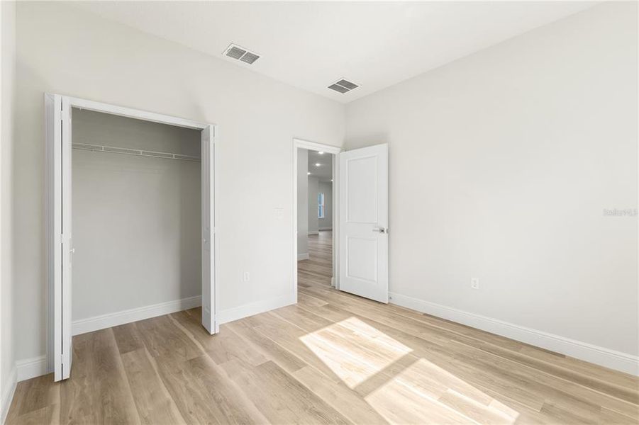 Spacious, unfurnished interior of a new home in , Ocala (Image 28).