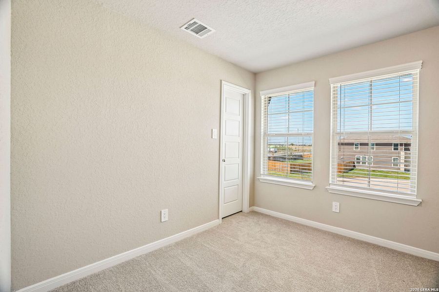 Spacious, unfurnished interior of a new home in Catalina, Converse (Image 41).