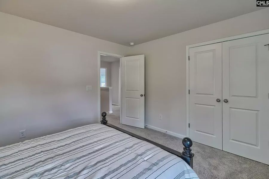 Spacious, unfurnished interior of a new home in Emanuel Creek, West Columbia (Image 26).