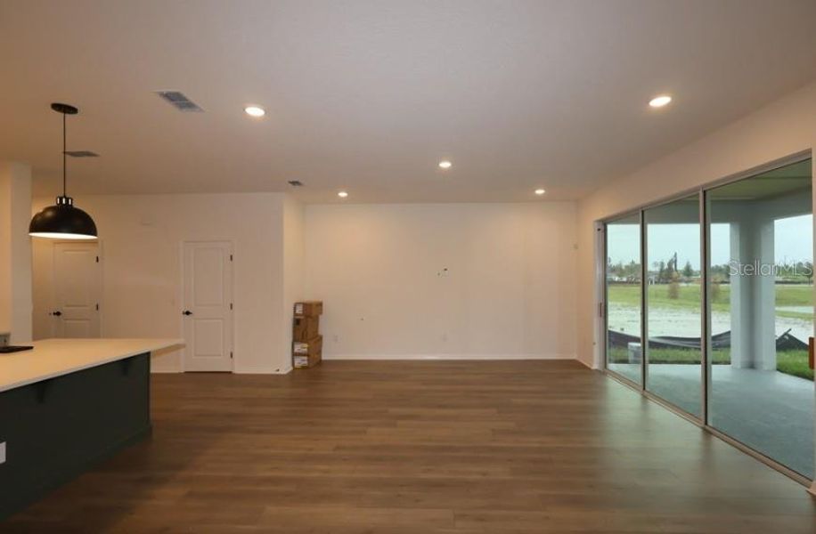 Spacious, unfurnished interior of a new home in Palmeras at Crossprairie – The Grove Collection, St. Cloud (Image 7).
