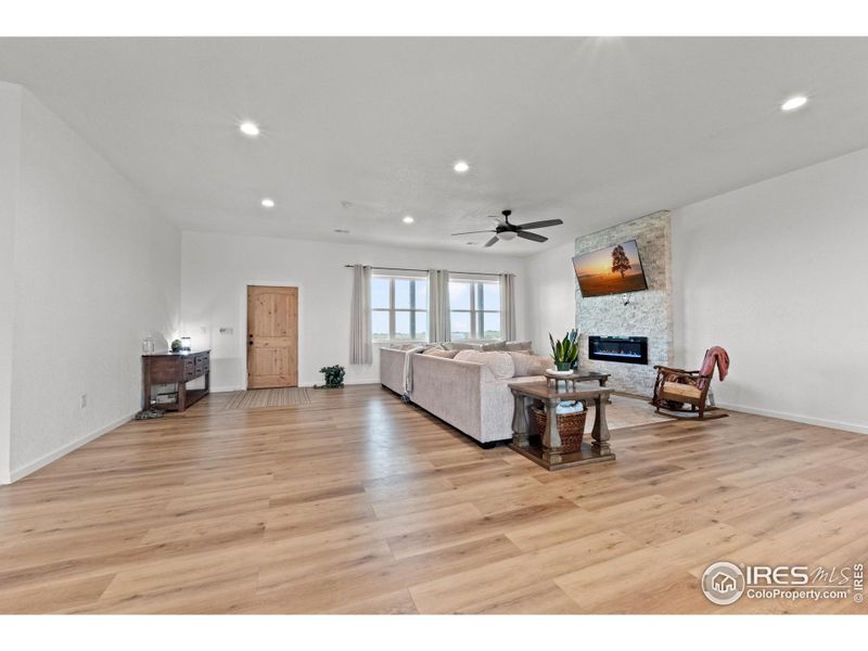 Spacious, unfurnished interior of a new home in , Weldona (Image 20).