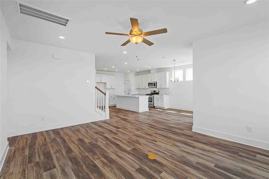 Spacious, unfurnished interior of a new home in Heartland, Heartland (Image 25). Spacious, unfurnished interior of a new home in Heartland, Heartland (Image 25).