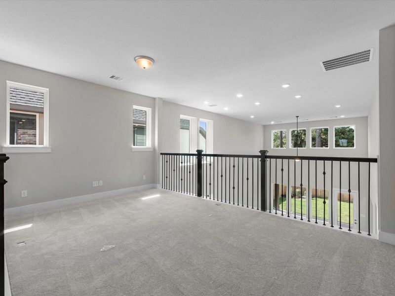 Spacious, unfurnished interior of a new home in Oakhill Reserve, Tomball (Image 13).