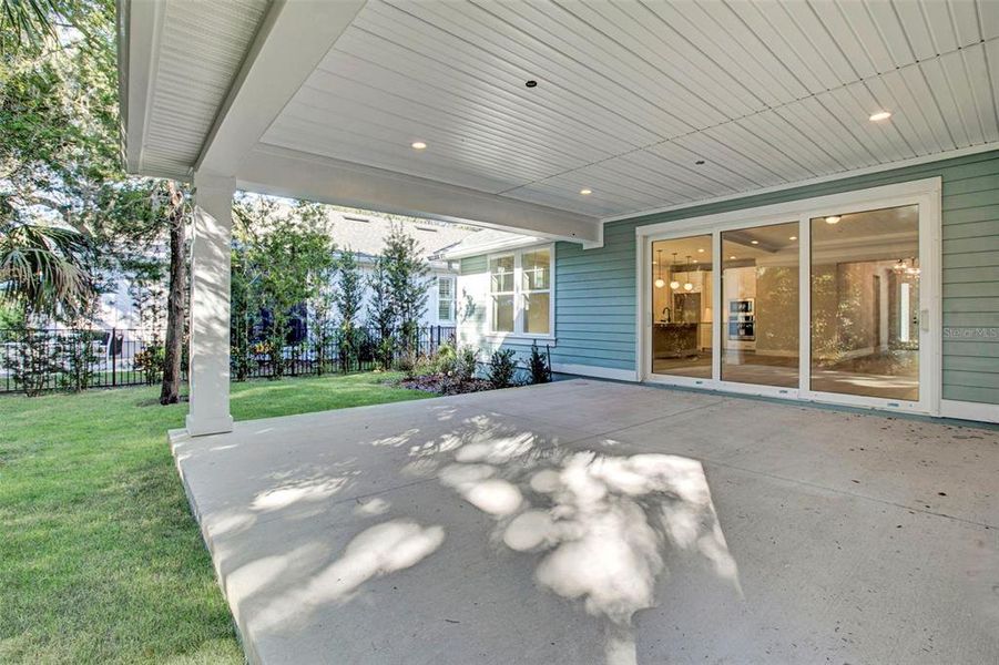 Exterior details and patio area of a home in , Palm Coast (Image 26).