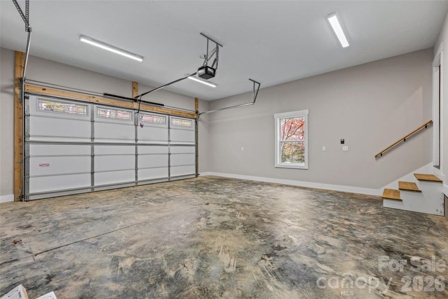 Spacious, unfurnished interior of a new home in , Hendersonville (Image 40). Spacious, unfurnished interior of a new home in , Hendersonville (Image 40).