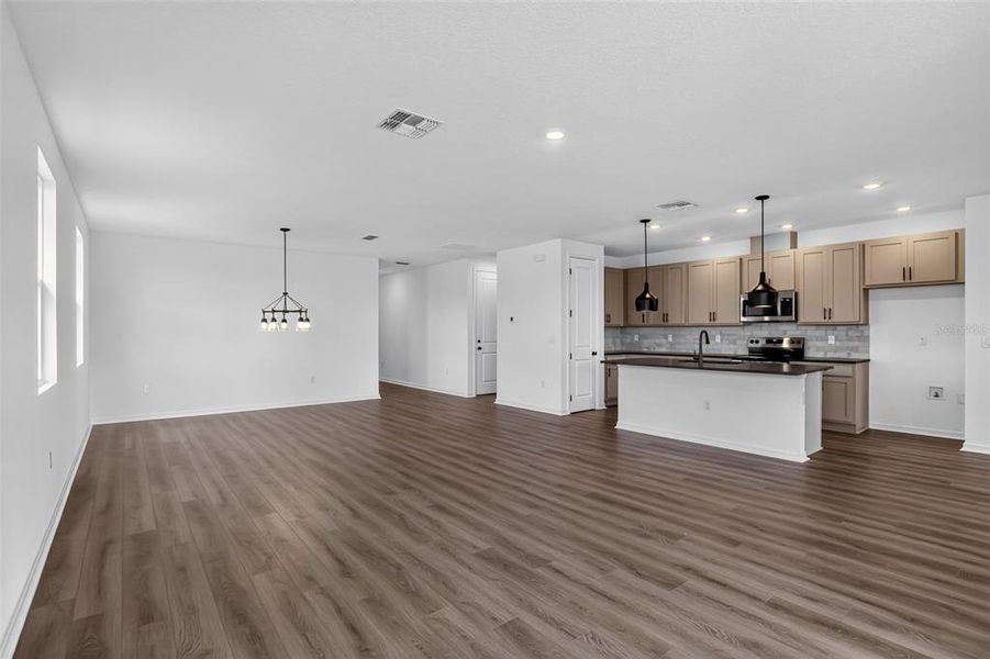 Spacious, unfurnished interior of a new home in Trailside, Mount Dora (Image 22). Spacious, unfurnished interior of a new home in Trailside, Mount Dora (Image 22).