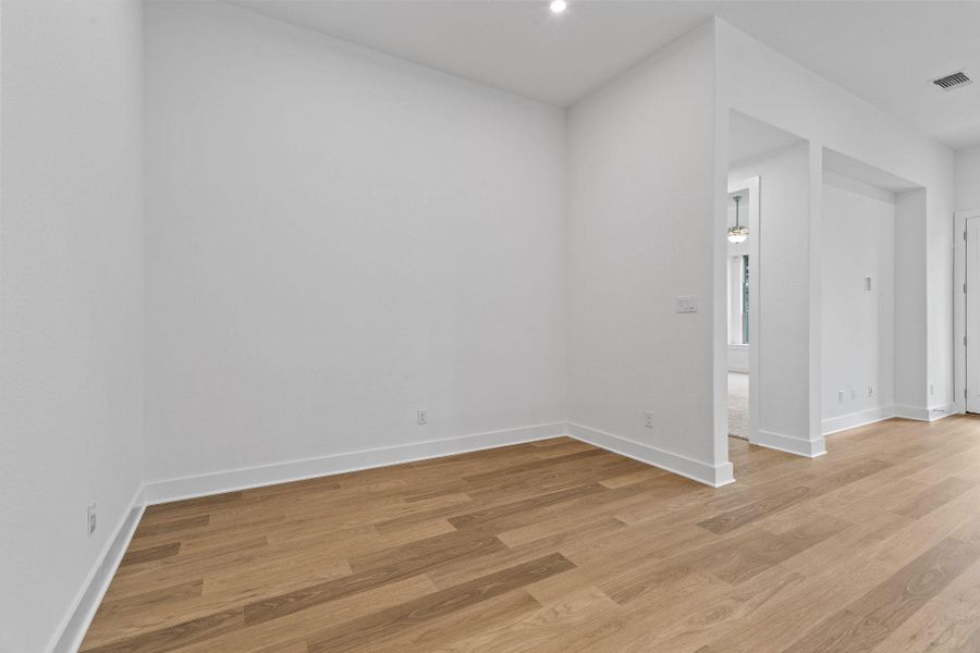 Casual Dining off of Kitchen Casual Dining off of Kitchen