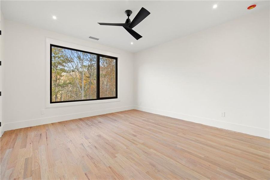 Spacious, unfurnished interior of a new home in , Milton (Image 76).