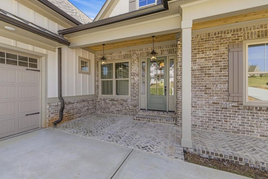 Exterior details and patio area of a home in , Jefferson (Image 3).